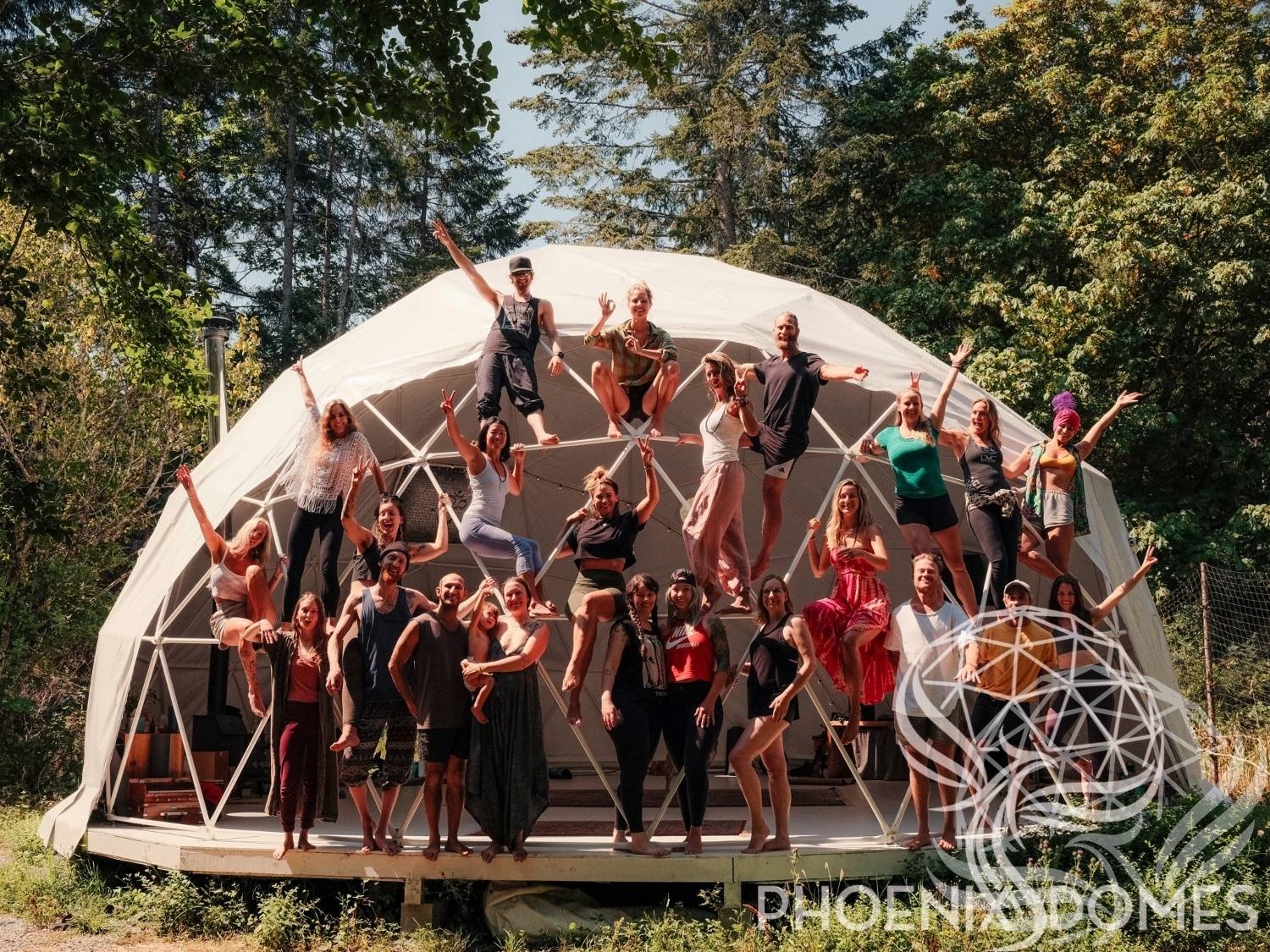 33ft / 10m / 785 sqft All Season Glamping Dome