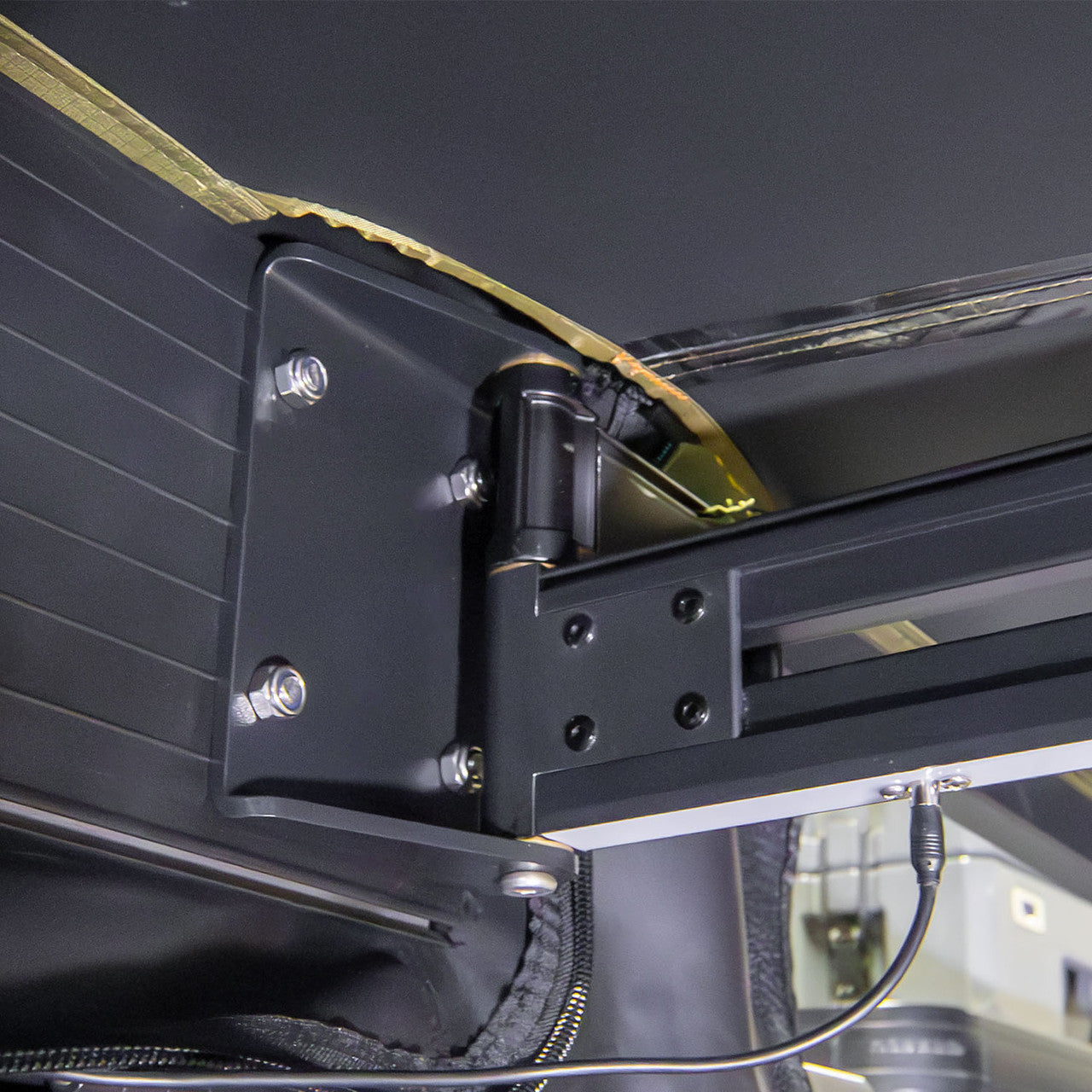 23ZERO Peregrine PRO Vehicle Awning 180 + Bracket Kit 3