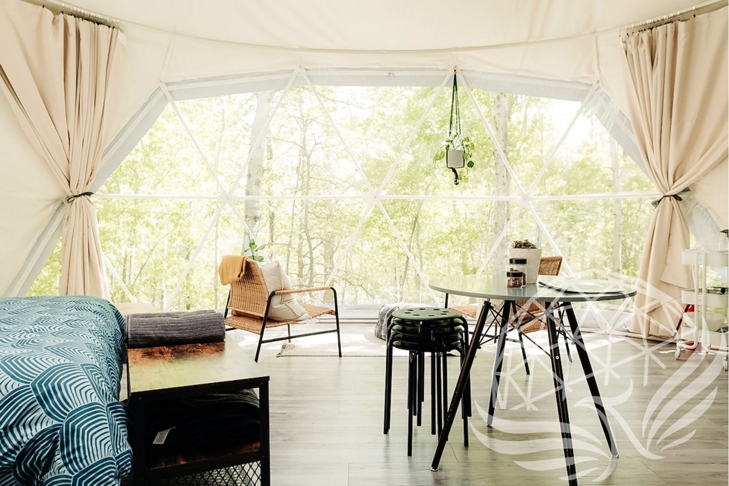 16ft / 5m / 210 sqft All Season Glamping Dome