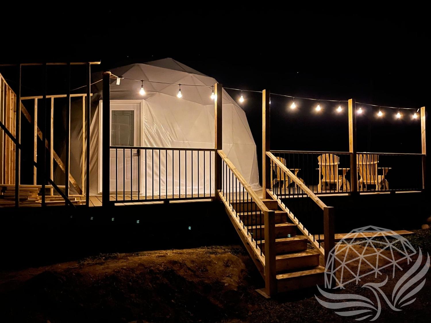 23 ft / 7m / 400 sqft All Season Glamping Dome
