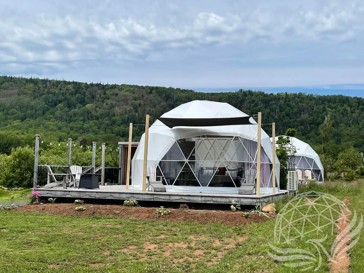 23 ft / 7m / 400 sqft All Season Glamping Dome