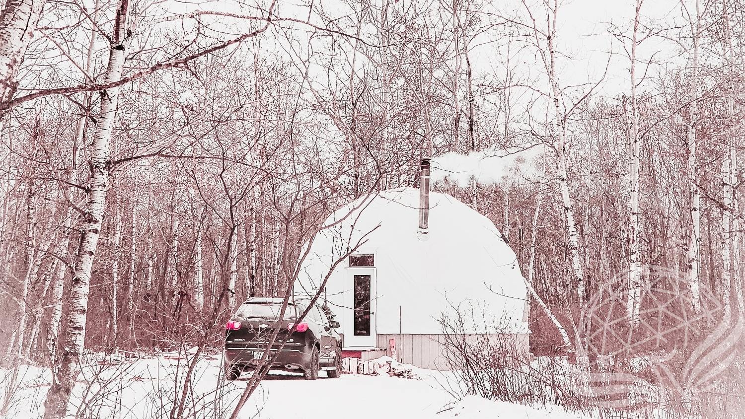 23 ft / 7m / 400 sqft All Season Glamping Dome