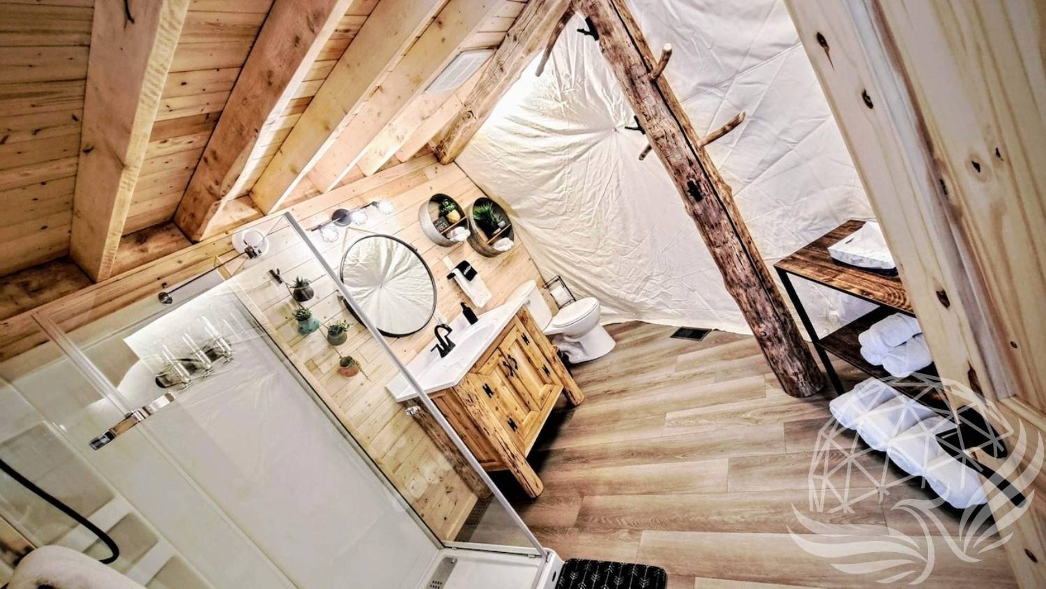 26ft / 8m / 520 sqft All Season Glamping Dome