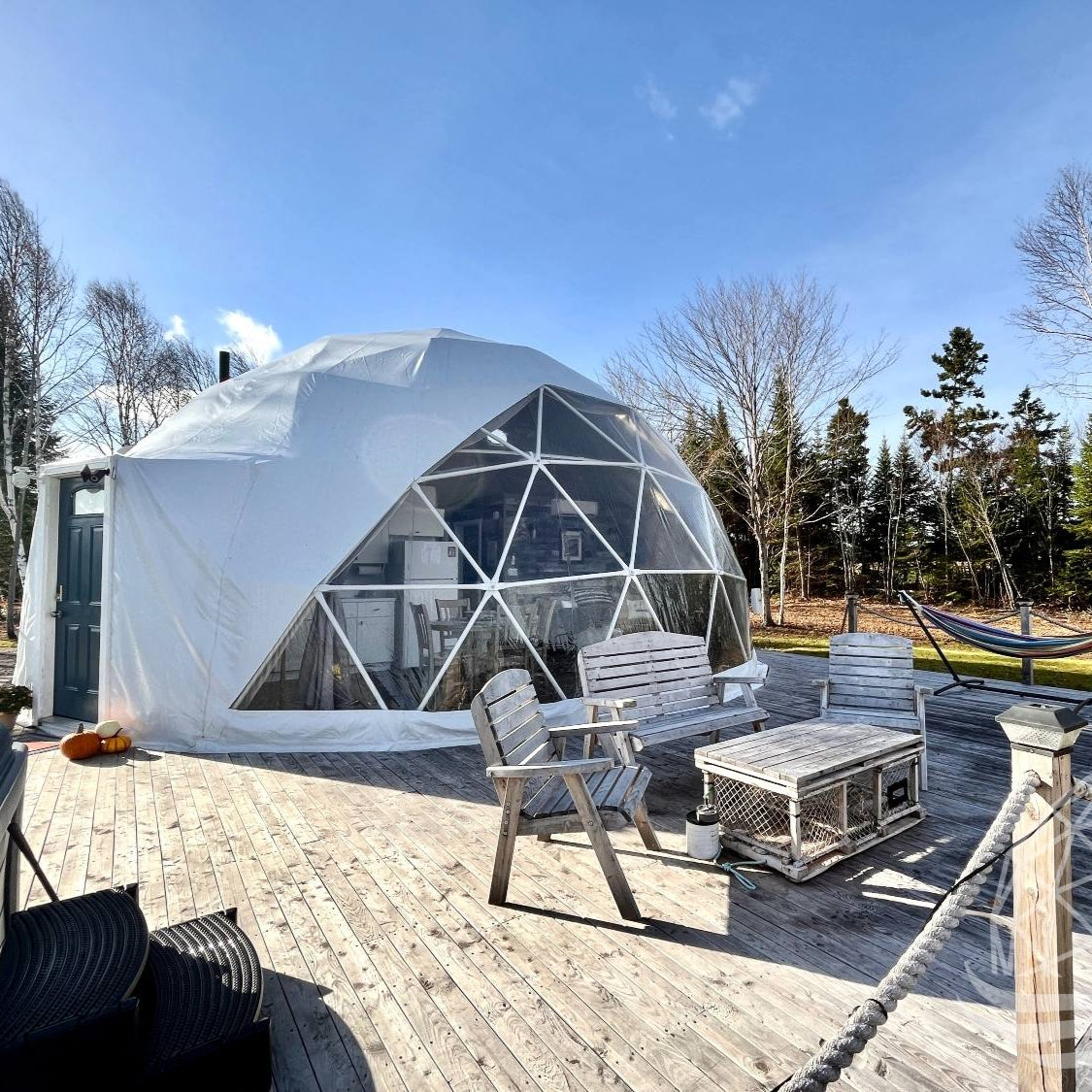 30ft / 9m / 690 sqft All Season Glamping Dome