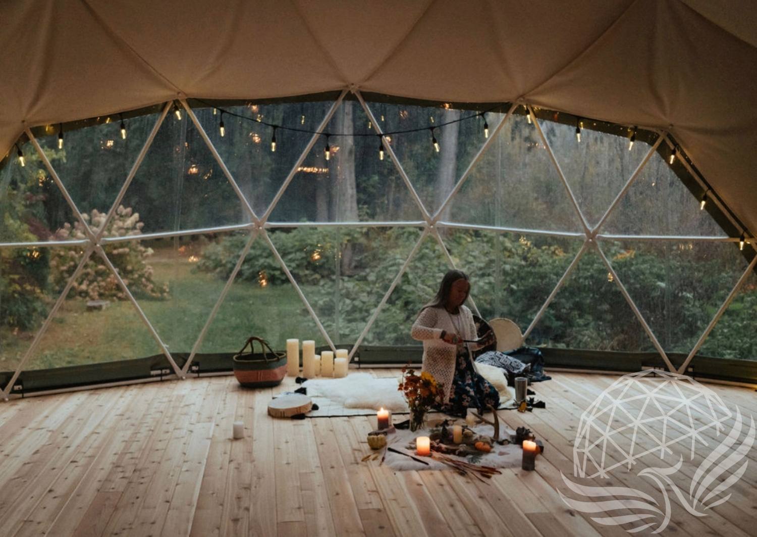 30ft / 9m / 690 sqft All Season Glamping Dome