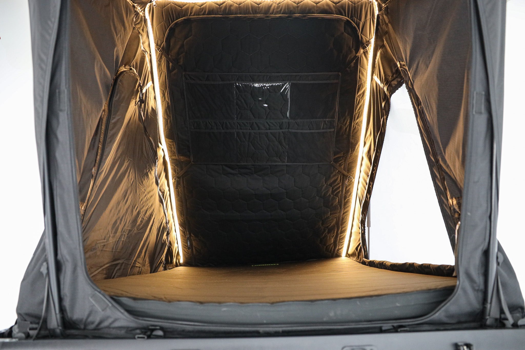 Aspen Lite XL – Compact Hard Shell Rooftop Tent (Sleeps 2–3, Best for Campers Under 6′)