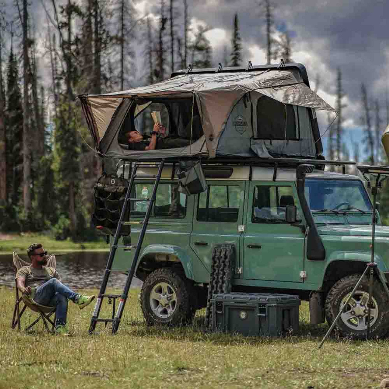 HD Bushveld IV - 4 Person Cantilever Hard Shell Rooftop Tent Grey Body & Tan Rainfly