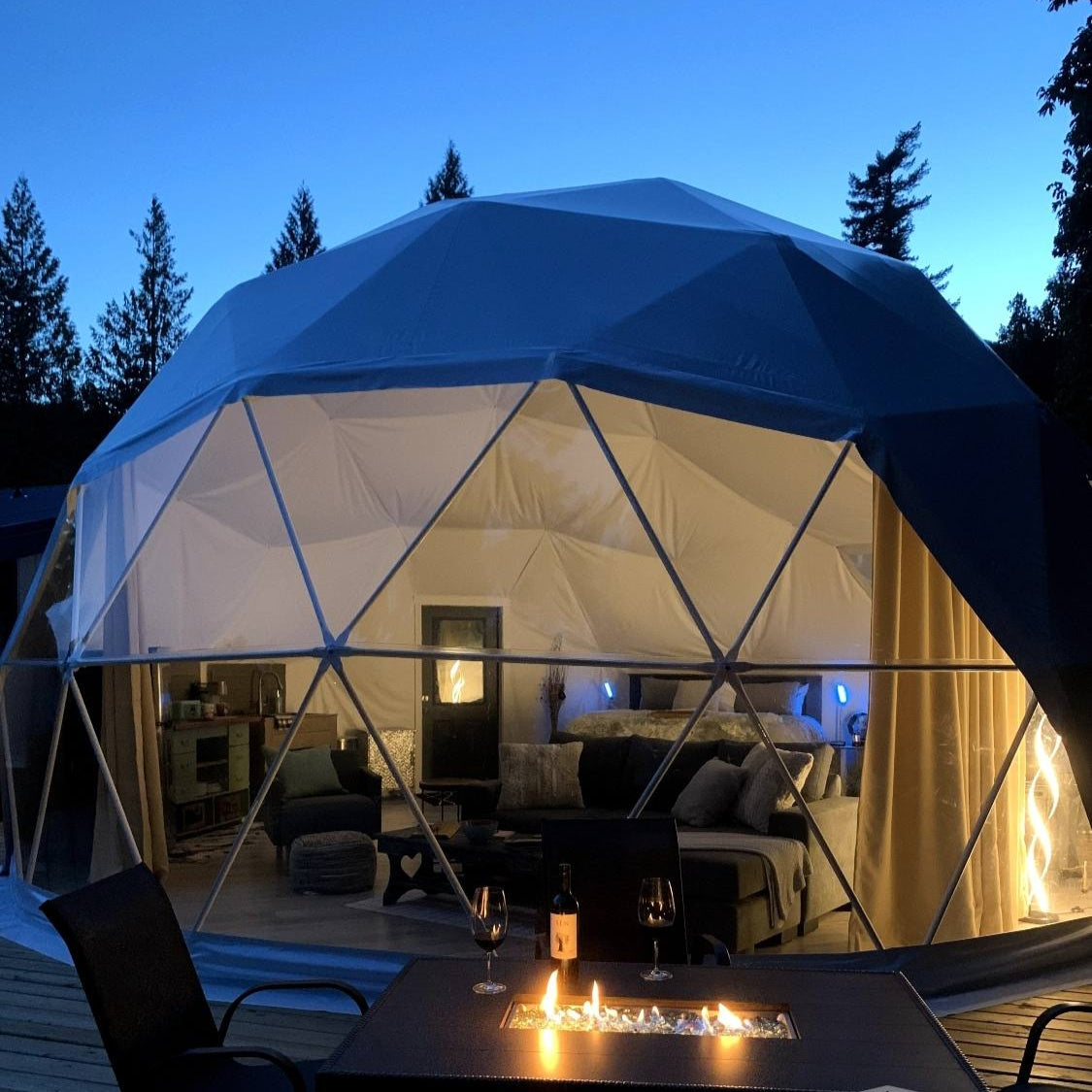 26ft / 8m / 520 sqft All Season Glamping Dome