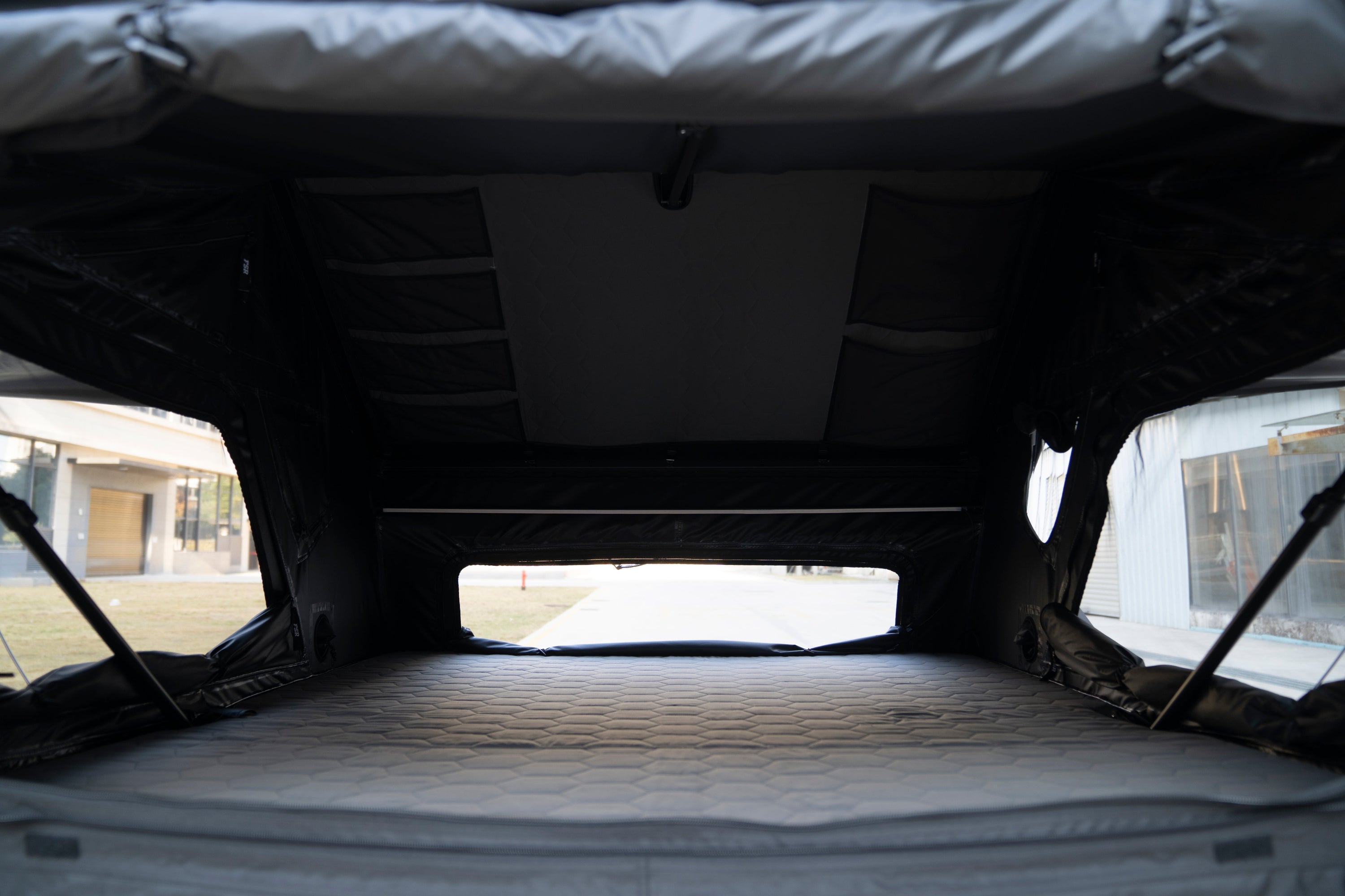 Kali King - Hard Shell Rooftop Tent (Sleeps 2-3)
