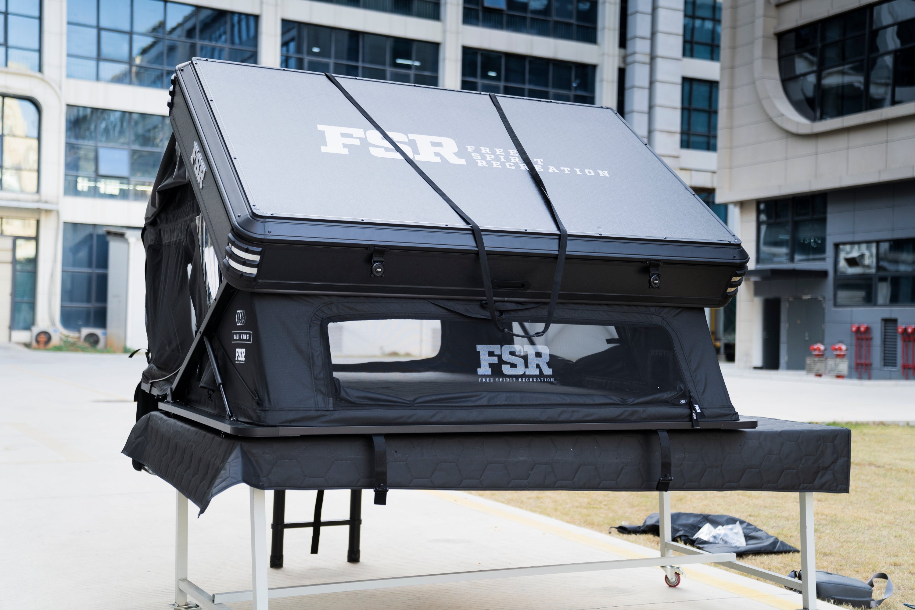 Kali King - Hard Shell Rooftop Tent (Sleeps 2-3)