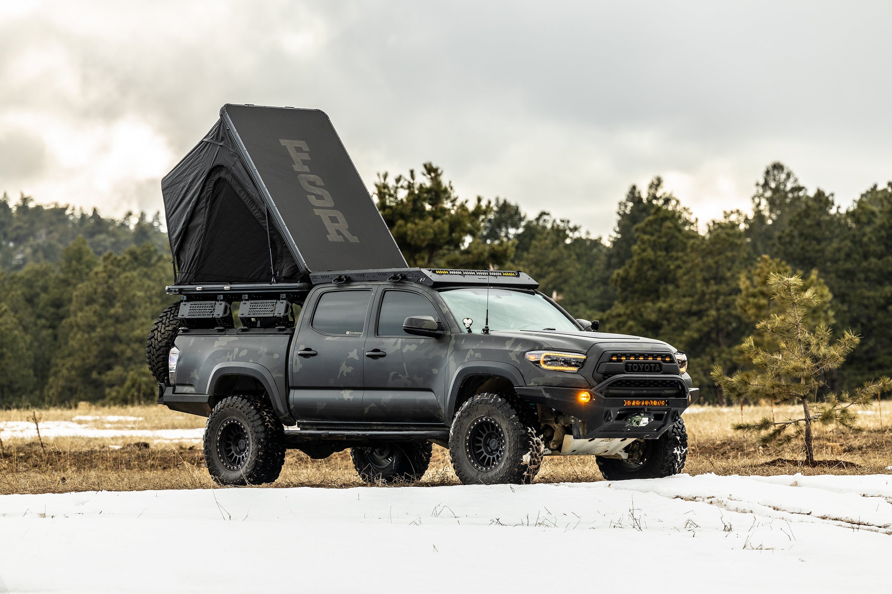 Aspen Lite XL – Compact Hard Shell Rooftop Tent (Sleeps 2–3, Best for Campers Under 6′)