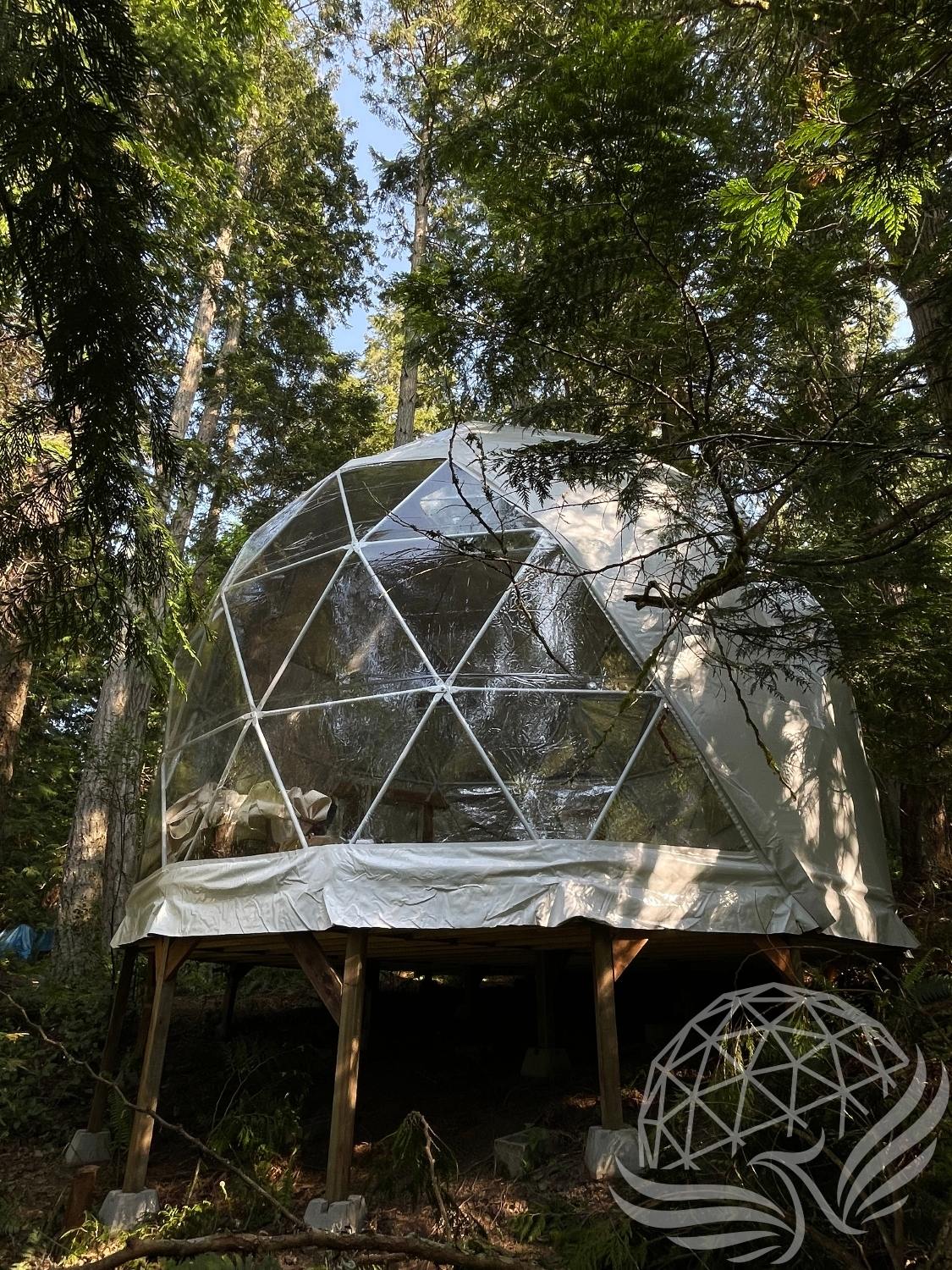 23 ft / 7m / 400 sqft All Season Glamping Dome