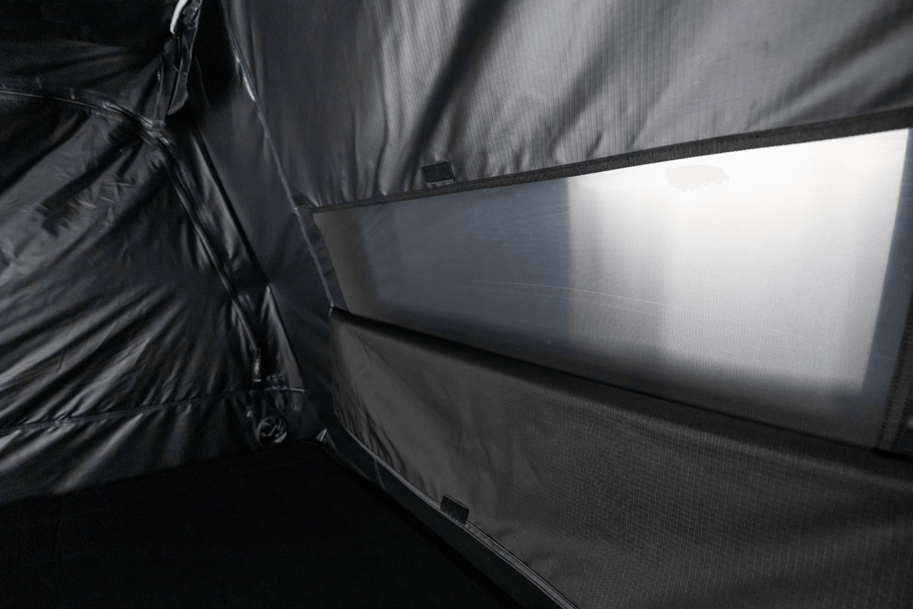 Odyssey V2 XL - Hard Shell Rooftop Tent (Sleeps 2-3)