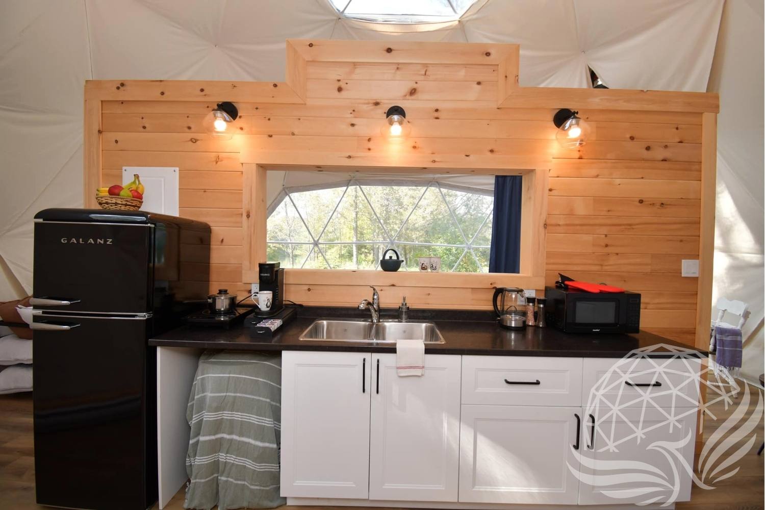 26ft / 8m / 520 sqft All Season Glamping Dome