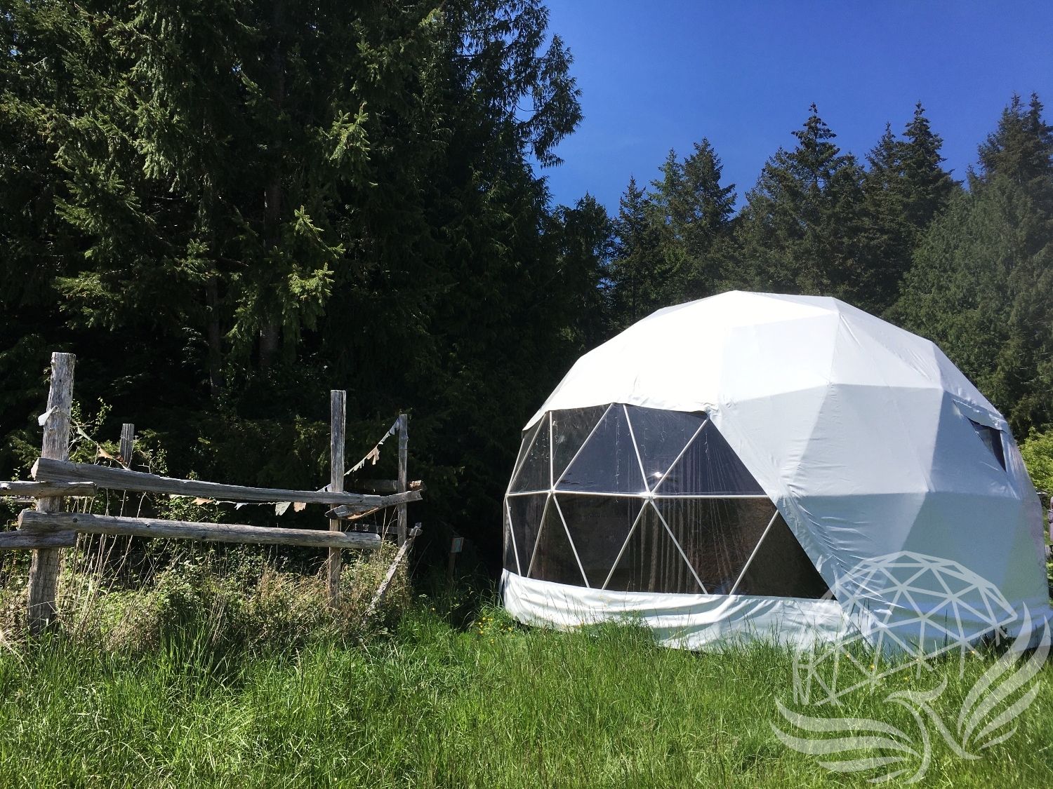 23 ft / 7m / 400 sqft All Season Glamping Dome