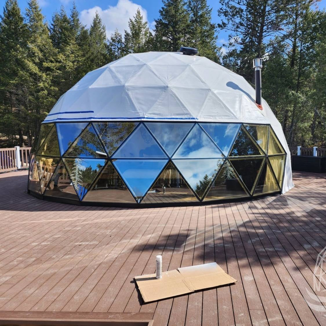 30ft / 9m / 690 sqft All Season Glamping Dome