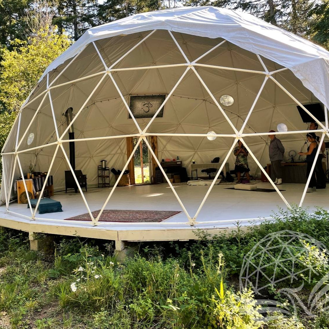 33ft / 10m / 785 sqft All Season Glamping Dome