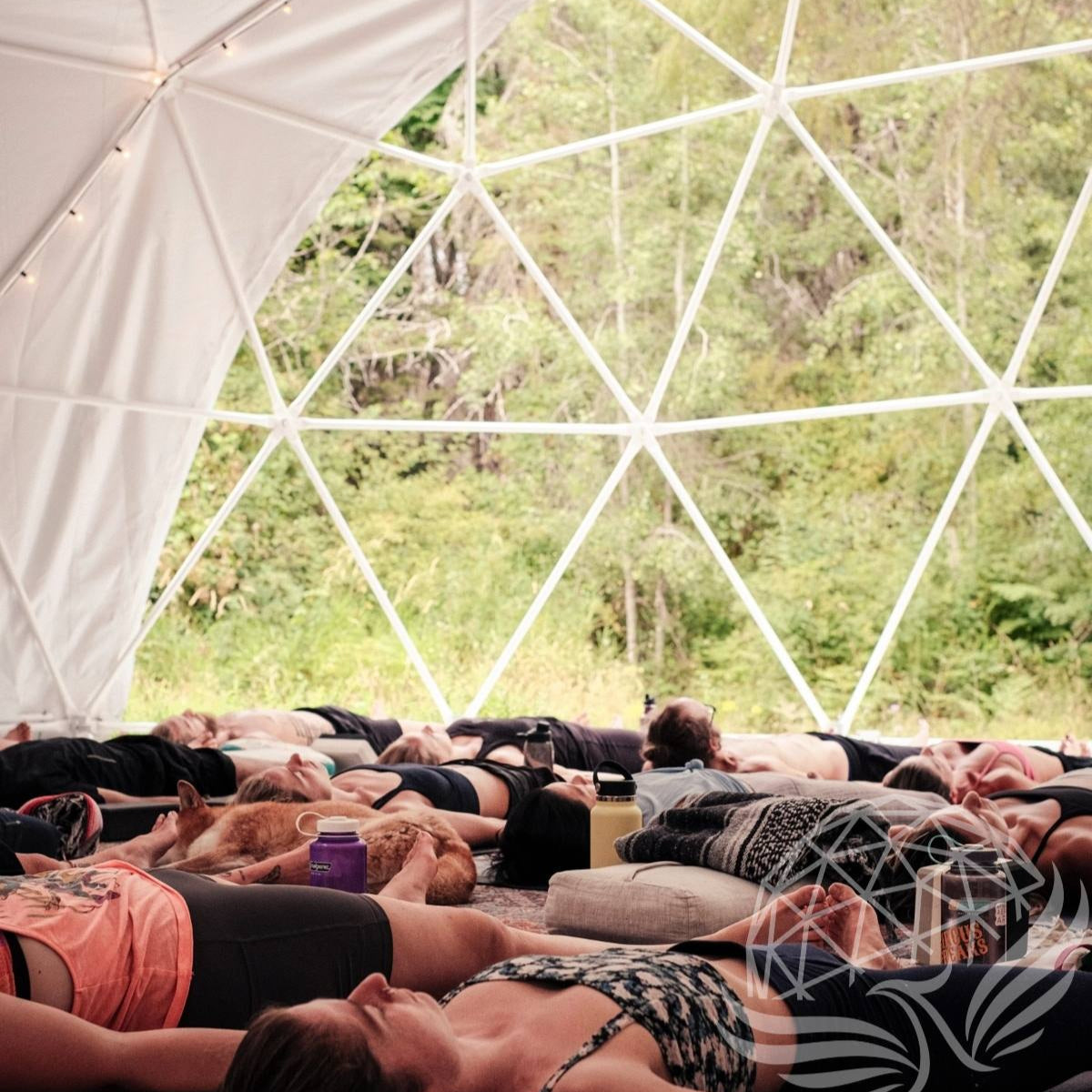 33ft / 10m / 785 sqft All Season Glamping Dome