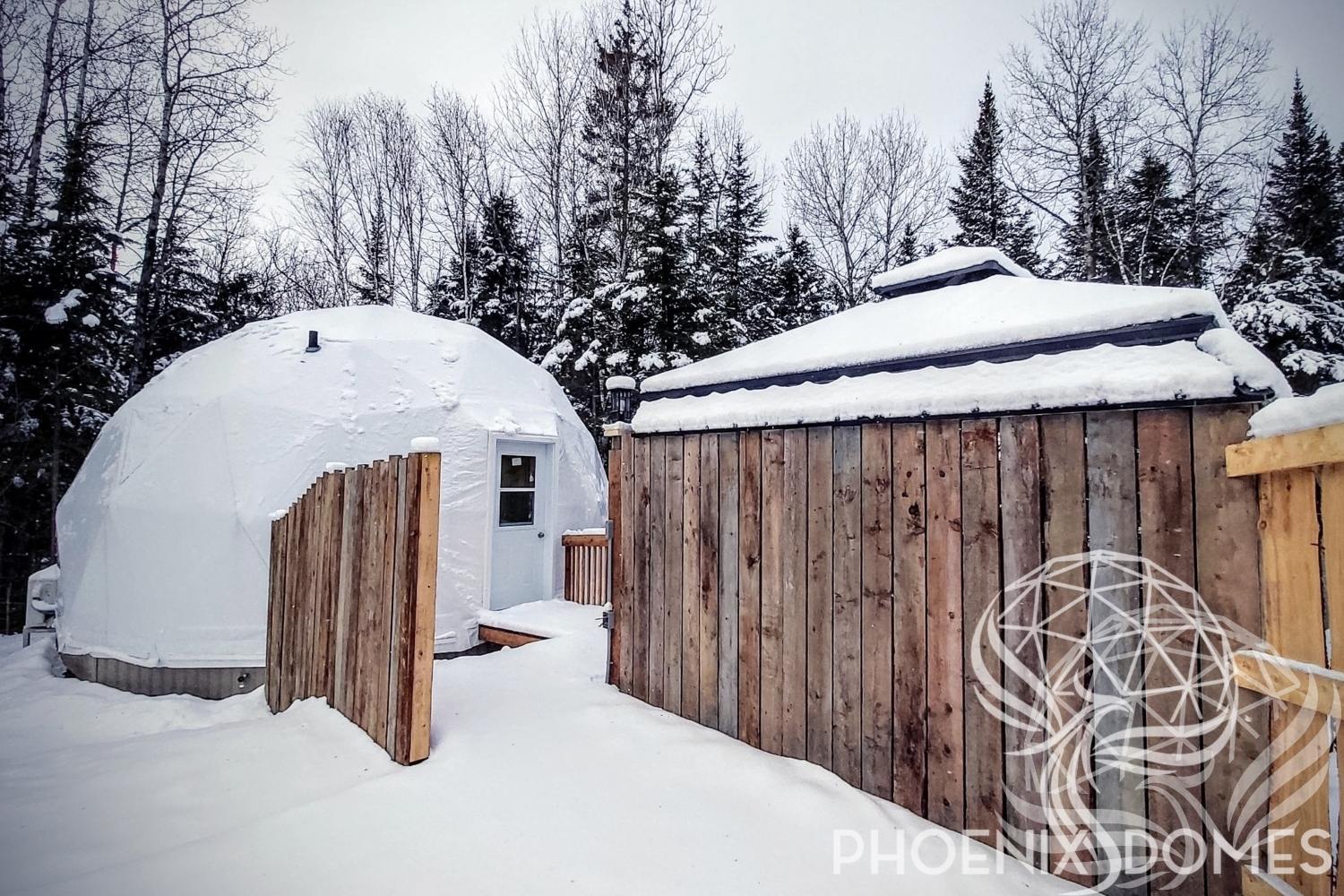 23 ft / 7m / 400 sqft All Season Glamping Dome