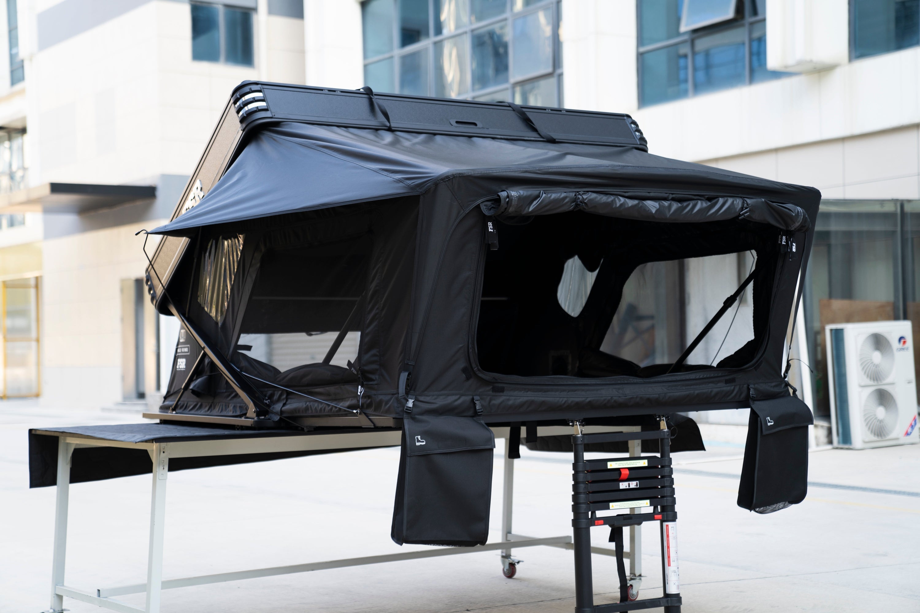 Kali King - Hard Shell Rooftop Tent (Sleeps 2-3)