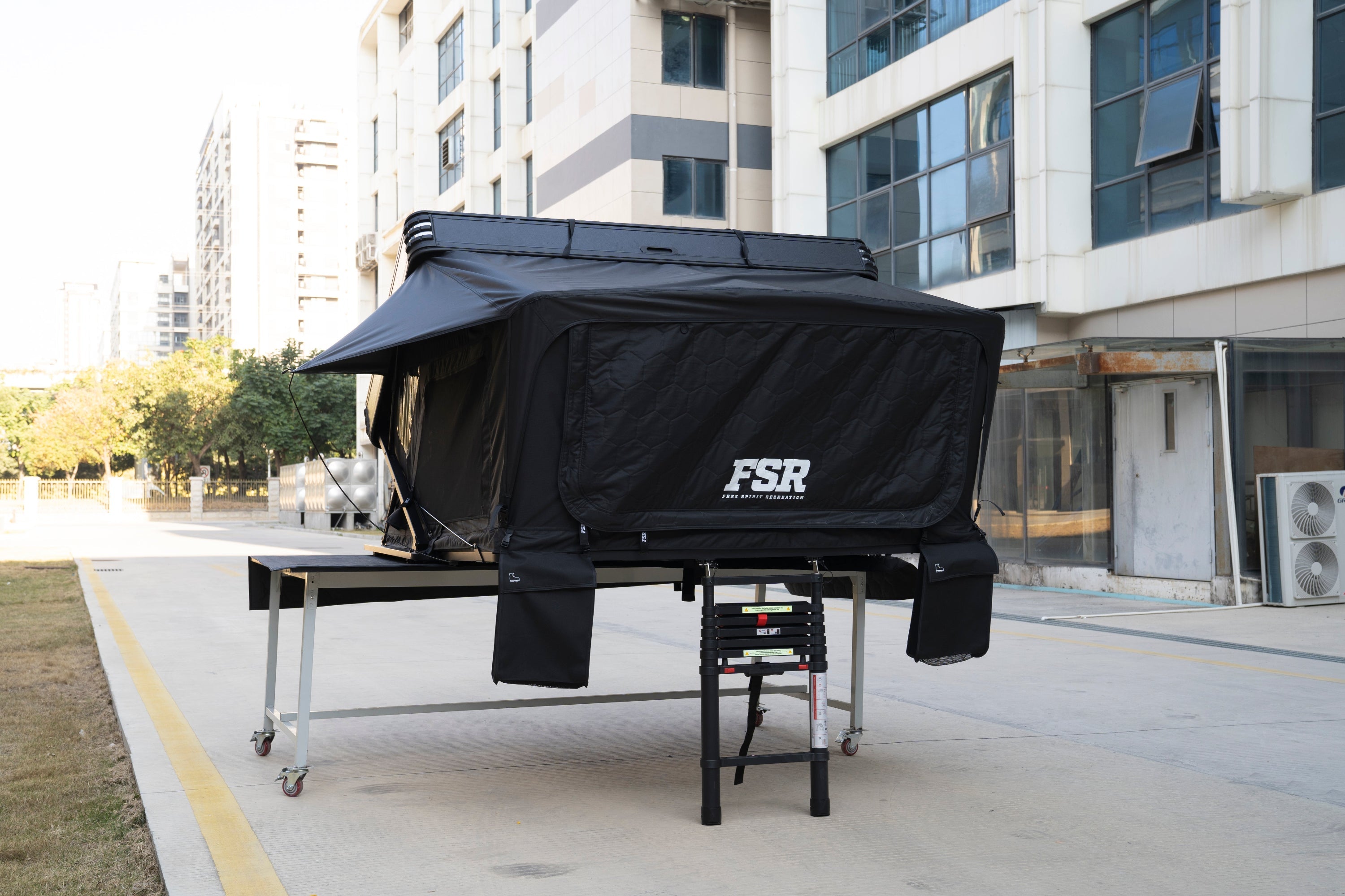 Kali King - Hard Shell Rooftop Tent (Sleeps 2-3)